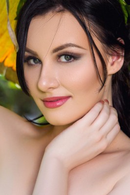 Skylar Leigh